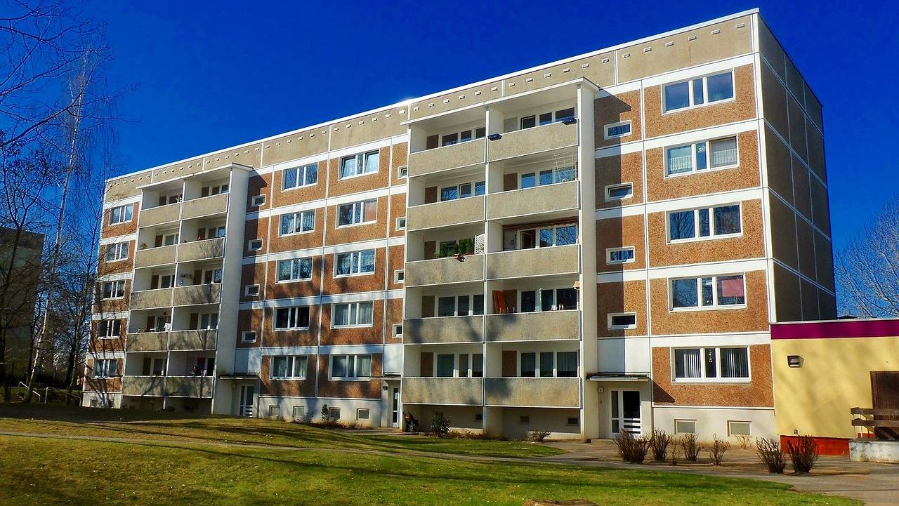 Appartment building 835817 1280 - Attribut alt par défaut.